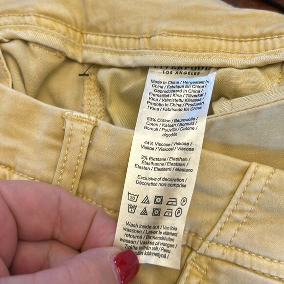 Liverpool mustard gold cuffed shorts Size 4 New - Picture 9 of 9